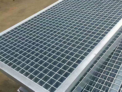 熱浸鋅鋼格柵板